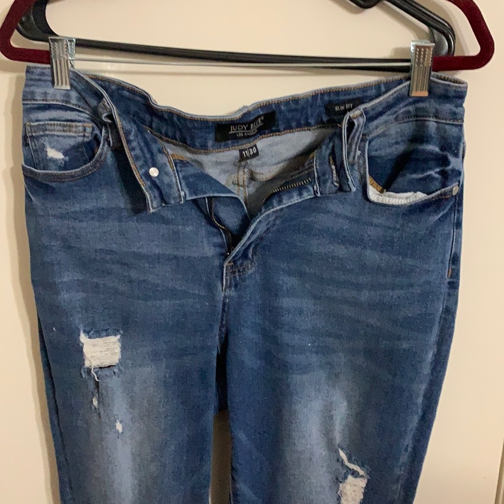 Judy Blue Slim Fit Distressed Jeans